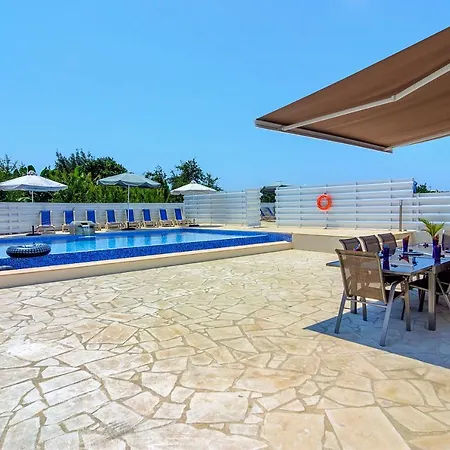 Oniros 2 By Prestige Bookings