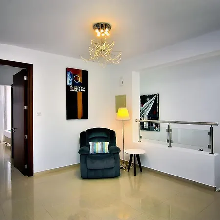 Oniros 2 By Prestige Bookings * Coral Bay