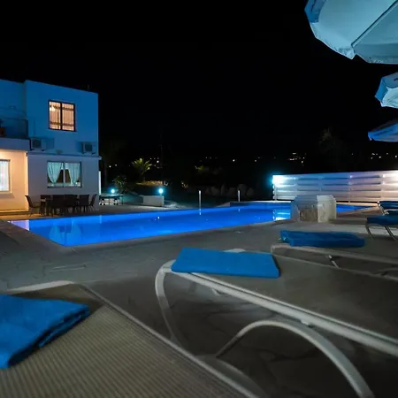 Oniros 2 By Prestige Bookings * Coral Bay